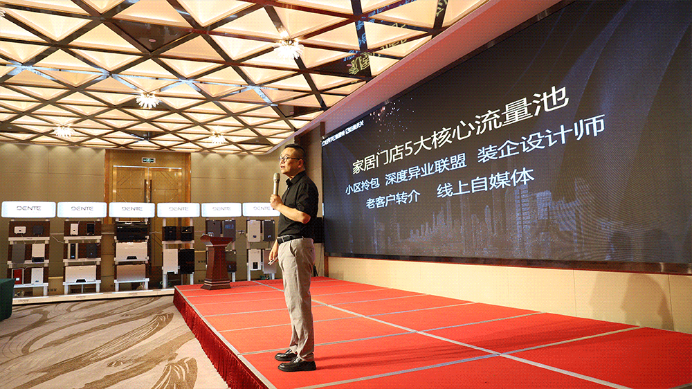 1696382605808663.gif 2.gif